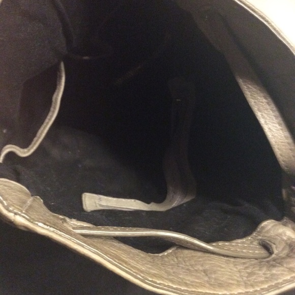 🪴Kenneth Cole - Drawstring Pebble Leather Backpack - Picture 13 of 14